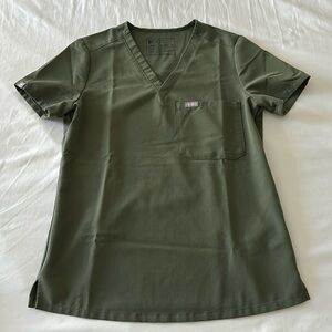 FIGS Catarina Moss Top